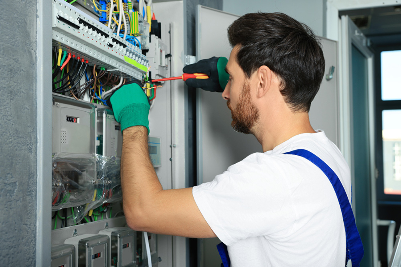 Nieder&shy;spannungs&shy;anlagen bei Leuthäuser Servicetechnik in Schlechtsart